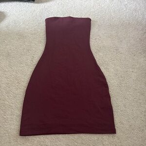 Aritzia Contour burgundy tube dress